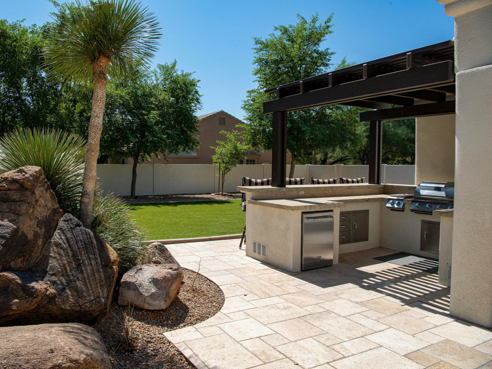 Outdoor Kitchen